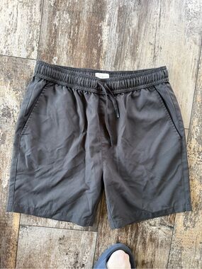 2 for $15 sale: Gray scene & heard quick dry lounge/ athletic shorts - 14/16
